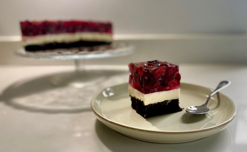 Cherry chocolate cake 2
