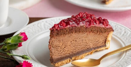 Can I Frost Gluten-Free Cakes Like Regular Cakes